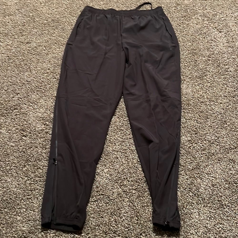 skora track pants size medium